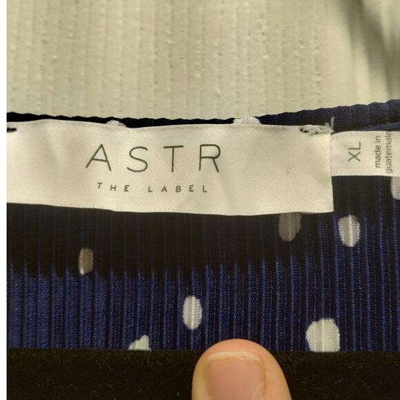 ASTR Juniors Size XL Faux Wrap Top Navy Blue Polka Dot Elastic Waist V-Neck - Picture 7 of 9